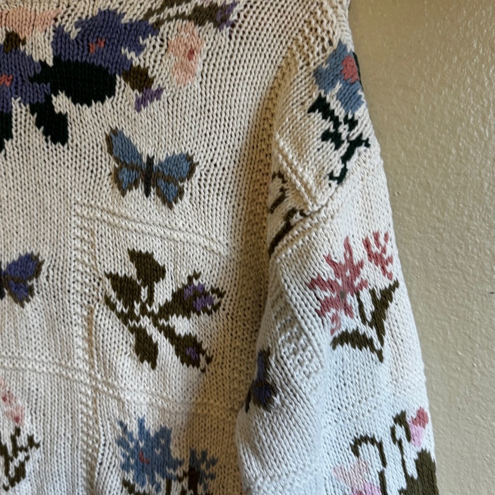 VINTAGE Chunky Floral Patterned Sweater - Cream - Picture 8 of 10